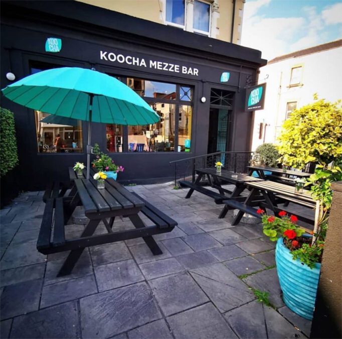 mezza outside